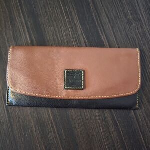 Dooney & Bourke Tan and Black Leather Wallet